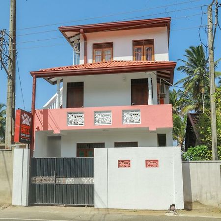 Coconut Hill Homestay Mirissa Exterior photo